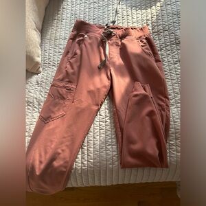 Mauve FIGS Scrubs Joggers Size S
